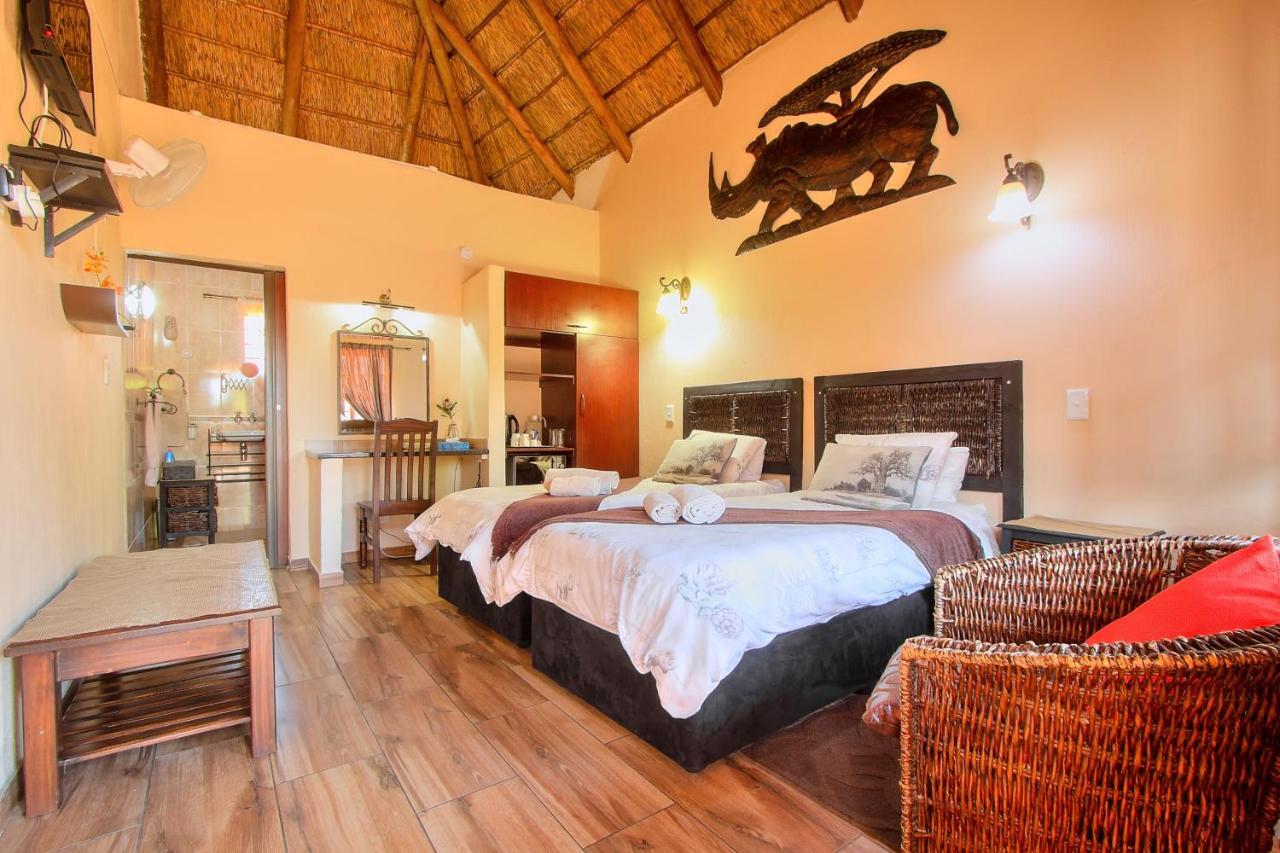 All Over Africa Guest House เคมป์ตัน พาร์ค ภายนอก รูปภาพ