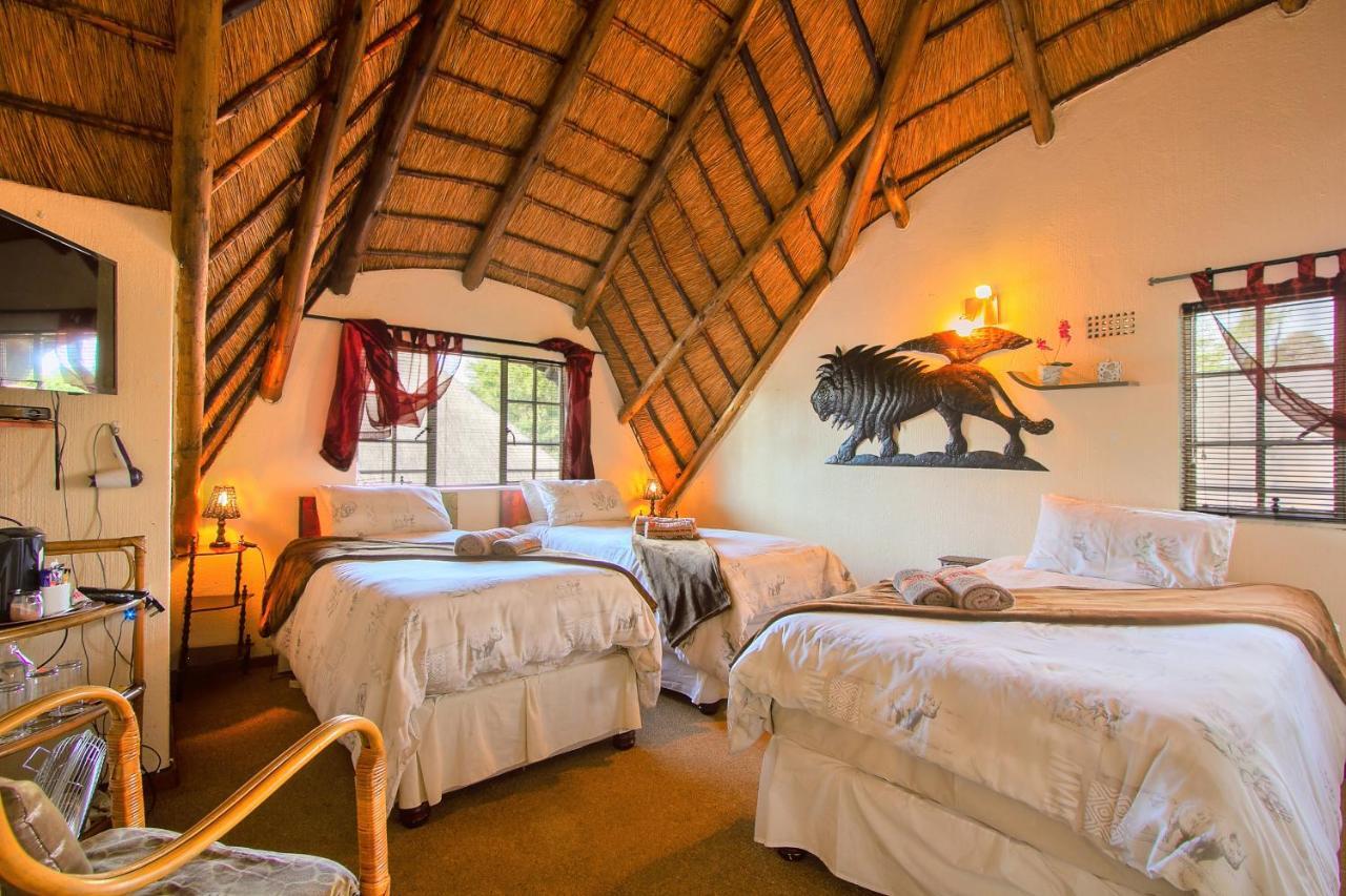 All Over Africa Guest House เคมป์ตัน พาร์ค ภายนอก รูปภาพ